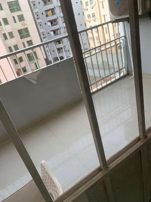 Appartement meublé 03 chambres avec terrasse privéé Plateau image 2