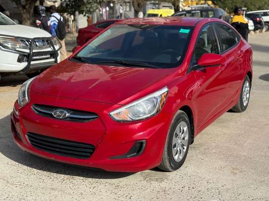 Hyundai accent image 3