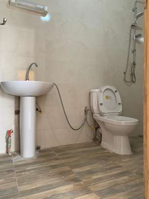 Bel appartement aux Almadies (zone de recasement) image 9