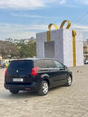 PEUGEOT 5008 année 2013 image 2