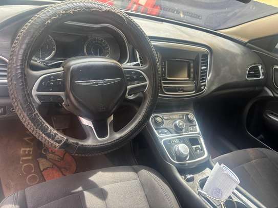 Chrysler 200 image 3