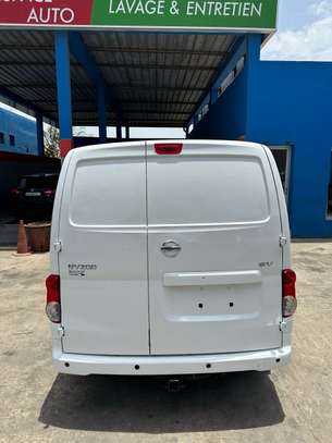 Nissan NV200 image 6