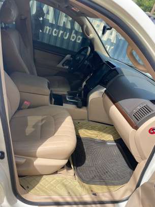 Toyota land cruiser image 3