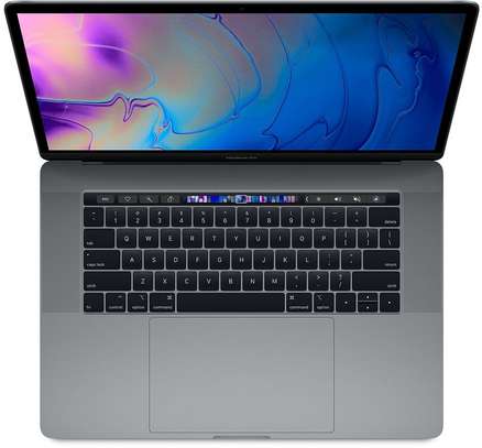 MacBook pro 15" touch bar 2018 image 1