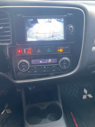 Mitsubishi outlander 2015 7 Places image 6