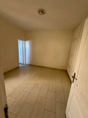 Appartement à louer Sipres 1 en face hypermarché exclusif image 6