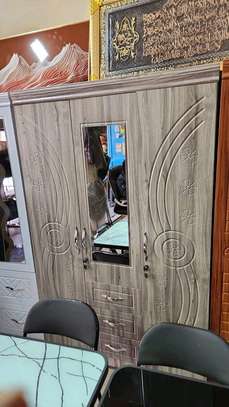Armoire marron et blanc image 3