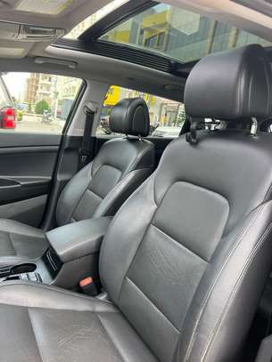 Hyundai Tucson 2018 essence image 8