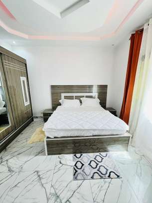 Appartement F2 Meublé à Louer au POINT E image 10