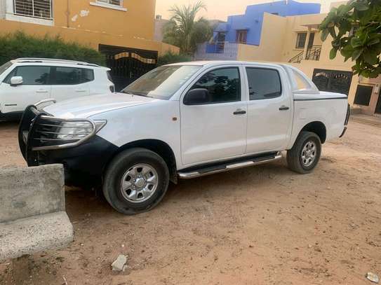 Toyota l200 image 2