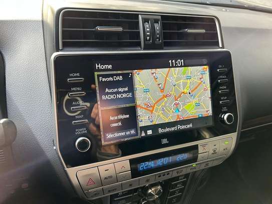 Toyota land cruiser prado VX image 10