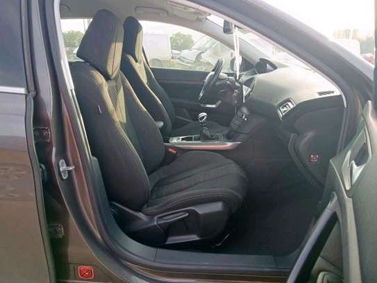 Peugeot 308 année 2016 image 3