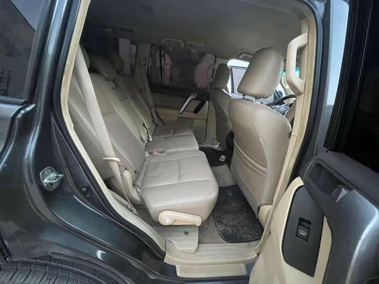 Toyota Prado VX image 7