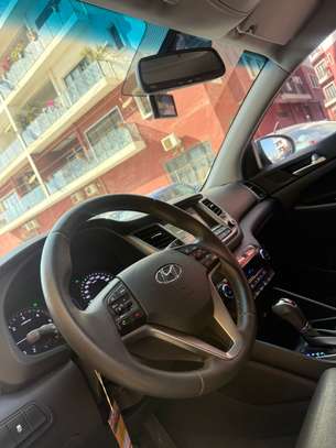 Hyundai tucson image 9