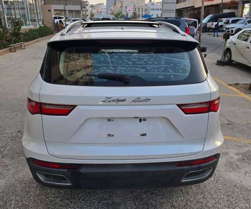 Zotye Auto 2017 image 14