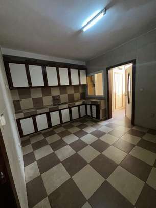 Appartement F4 à  louer au Point E image 15