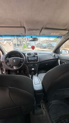 Vend Renault Sandero 2014 image 2