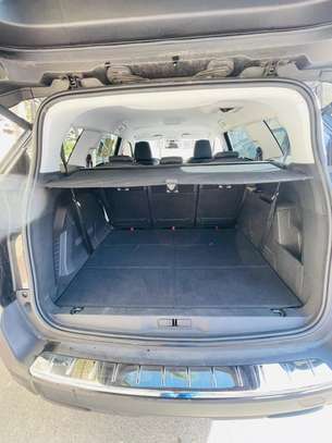 Peugeot 5008 Full Option 2019 image 5