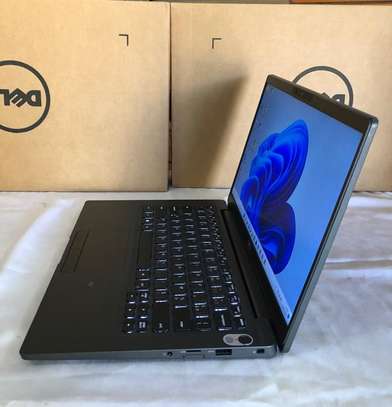 DELL  7400 core I7 8 ème.8 à 16 GO. 256 à 512 GO SSD 14" image 3