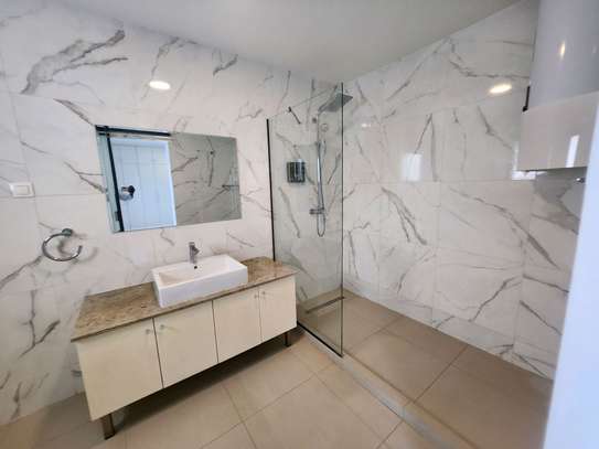 Appartement à louer Plateau Ville image 8