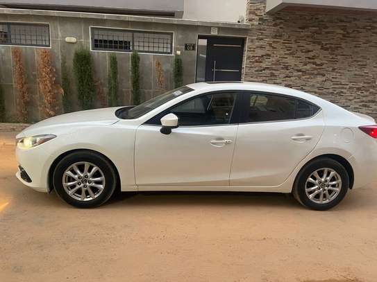LOCATION DE MAZDA 3 image 4
