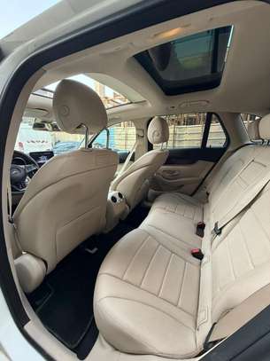 Mercedes GLC 300 année 2018 image 6
