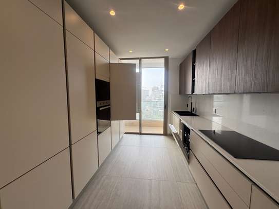 Appartement à vendre aux Almadie de 2 chambres salon image 3