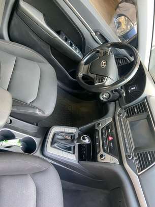 Location hyundai image 4