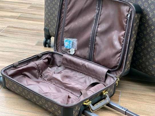 Lot de 3 Valise louis Vuitton Ultra rigide image 6