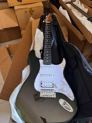 GUITARE ÉLECTRIQUE DÉBUTANT image 2