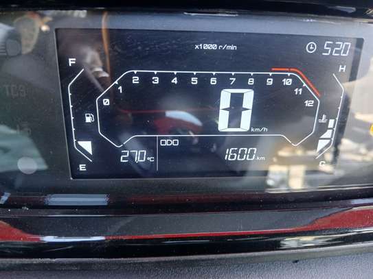 🔥 Yamaha XMAX 300 2025 Neuf – Seulement 1 600 km image 8