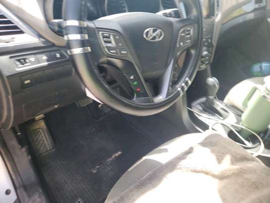 Hyundai Santa Fe 2014 image 4