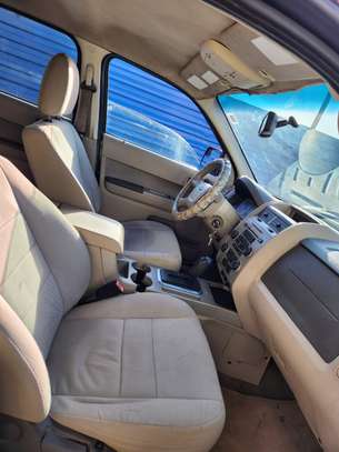 *FORD ESCAPE CARRÉ* Année : 2011 image 8