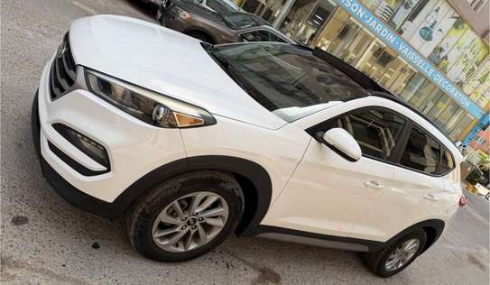 Hyundai Tucson image 3