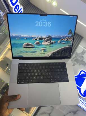 MacBook Pro M1 Pro 16 Pouces Ram 32Go SSD 1To image 5