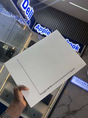 MacBook Air M5 15 Pouces Ram 24Go SSD 1To Neuf image 3