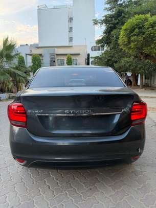 Renault symbol 2019 image 12