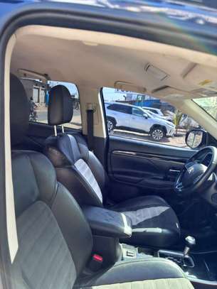 MITSUBISHI OUTLANDER 2019, 7 places image 8