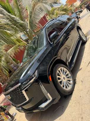 Cadillac Escalade 2021 image 2