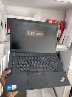 Lenovo ThinkPad T14 - I5 | 8GB RAM |256 image 3