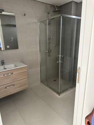Appartement F4 dans un immeuble neuf à Ngor image 14