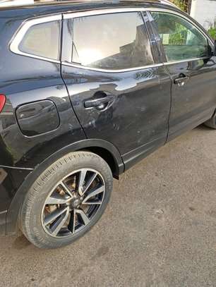 Nissan QashQai 2016 image 6