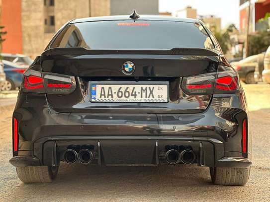 BMW série 3 kitt 2023 image 11