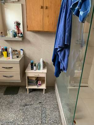Appartement triples à louer à côté Pullman image 6