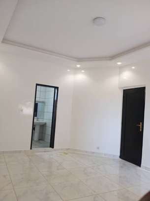 Appartement spacieux aux Almadies (zone de recasement) image 3