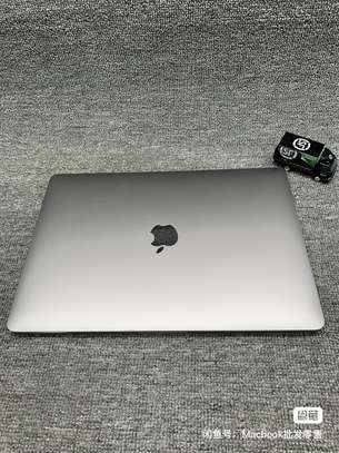 MacBook Pro 2019 13,3 pouces image 2
