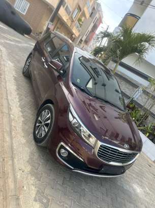 Kia carnival image 2