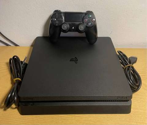 PlayStation 4slim plus 4jeux image 3