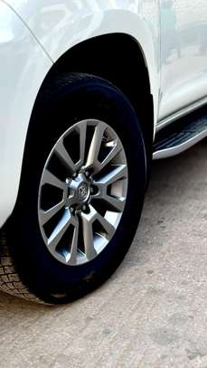 Toyota Prado land cruiser image 3