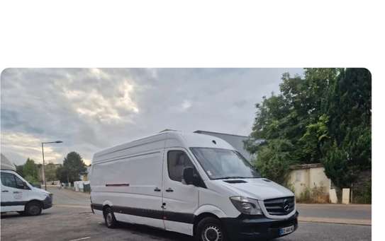 Mercedes benz sprinter image 5